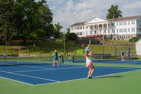 The Ultimate Guide to Planning a Waterfront Pickleball Vacation