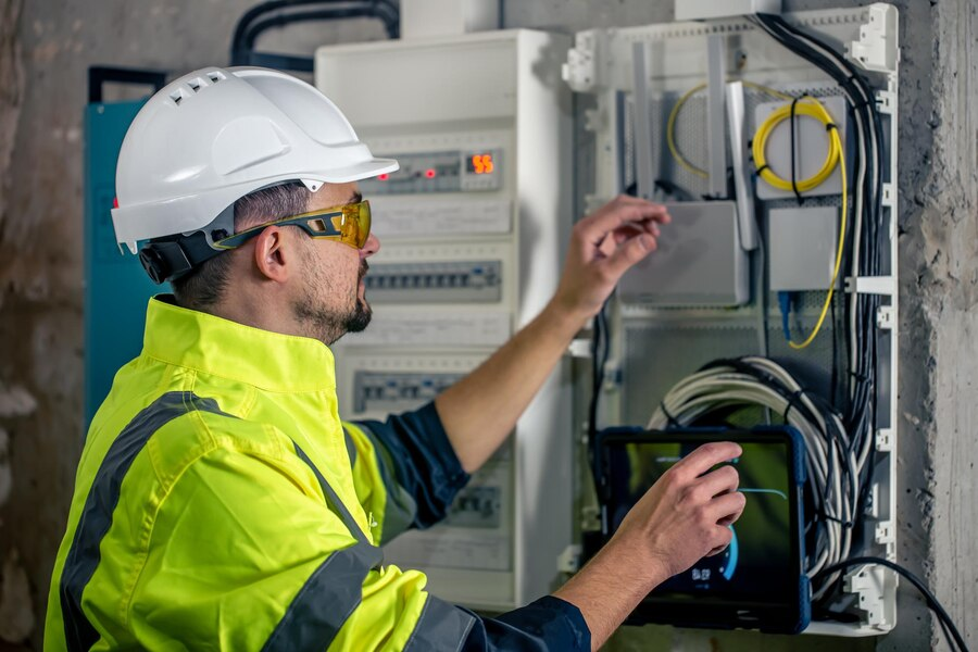 Selecting the Right Professional for Your Electrical Needs