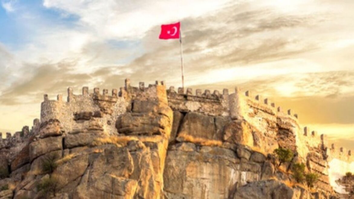 Famous Castles in Turkey to Explore in 2025